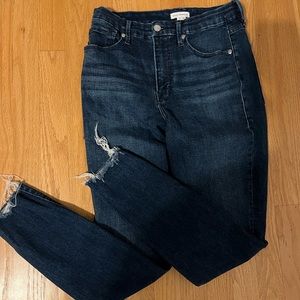 Good American Good Legs Raw Hem Skinny Jeans